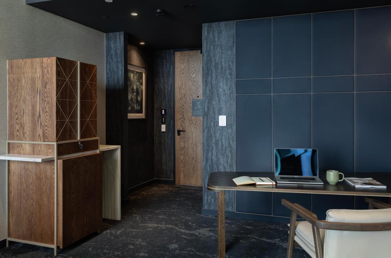 Pullman Auckland Airport Hotel ภายนอก รูปภาพ A 3D rendering of a room