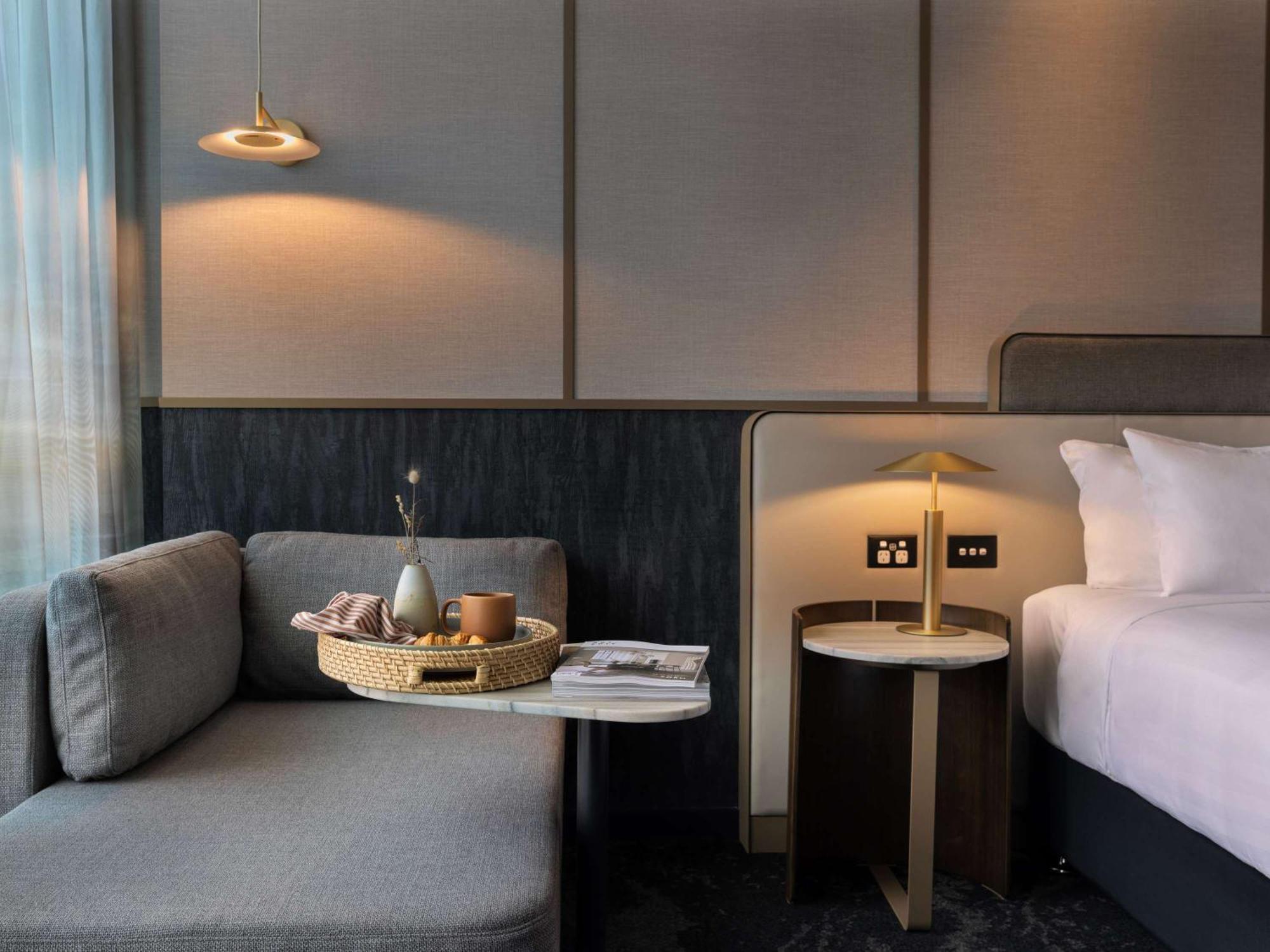 Pullman Auckland Airport Hotel ภายนอก รูปภาพ Deluxe Room