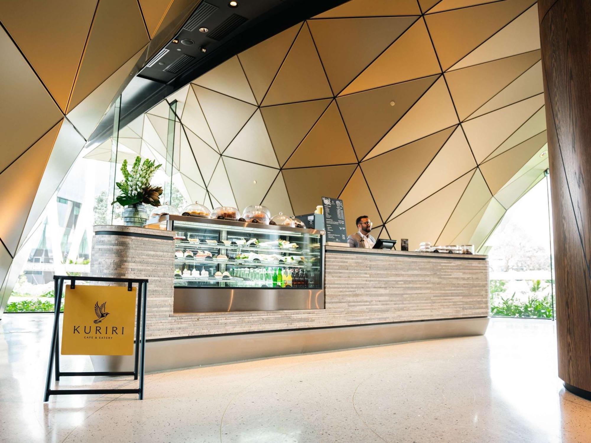 Pullman Auckland Airport Hotel ภายนอก รูปภาพ KURIJI