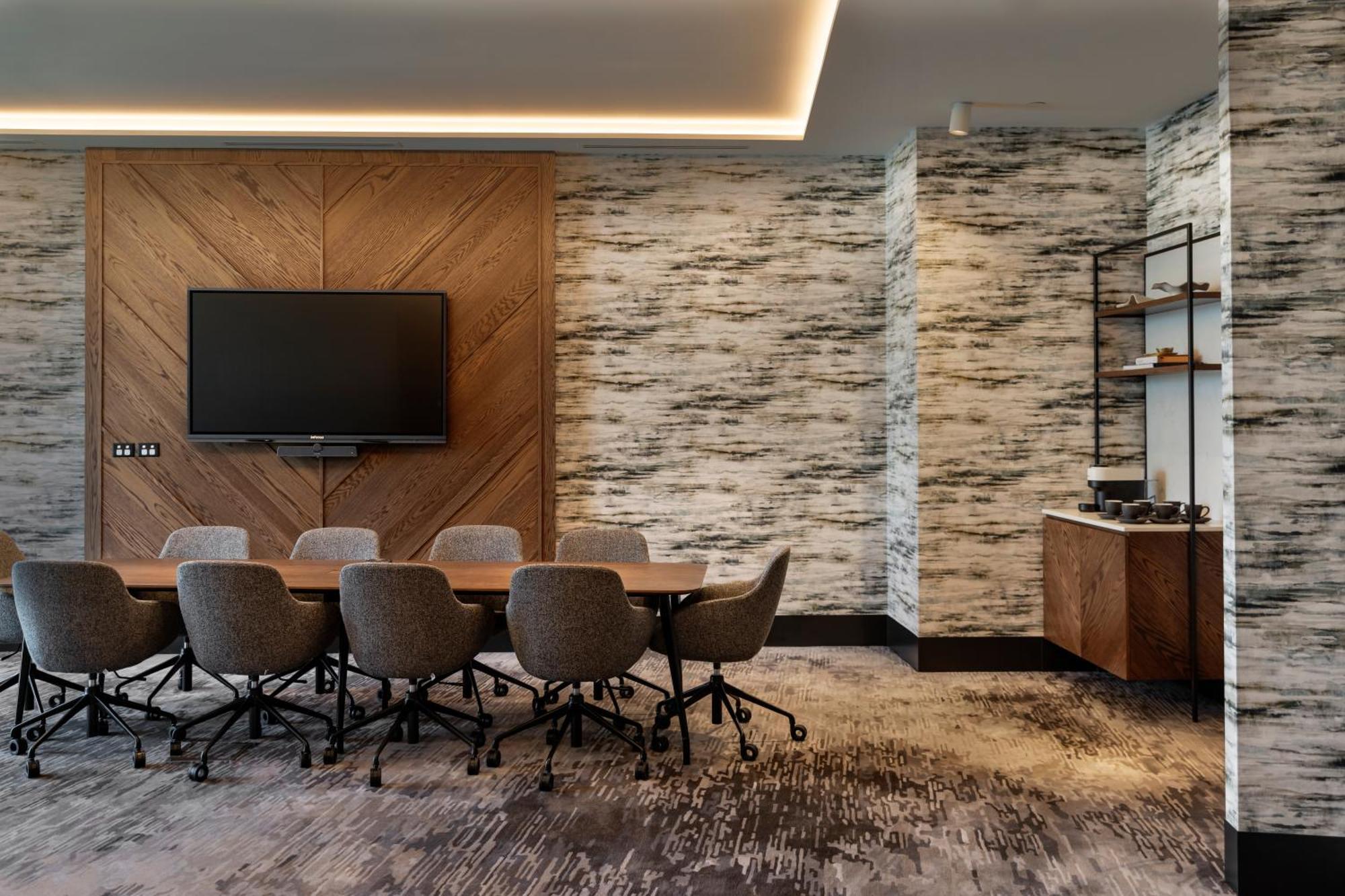 Pullman Auckland Airport Hotel ภายนอก รูปภาพ Meeting room at the hotel