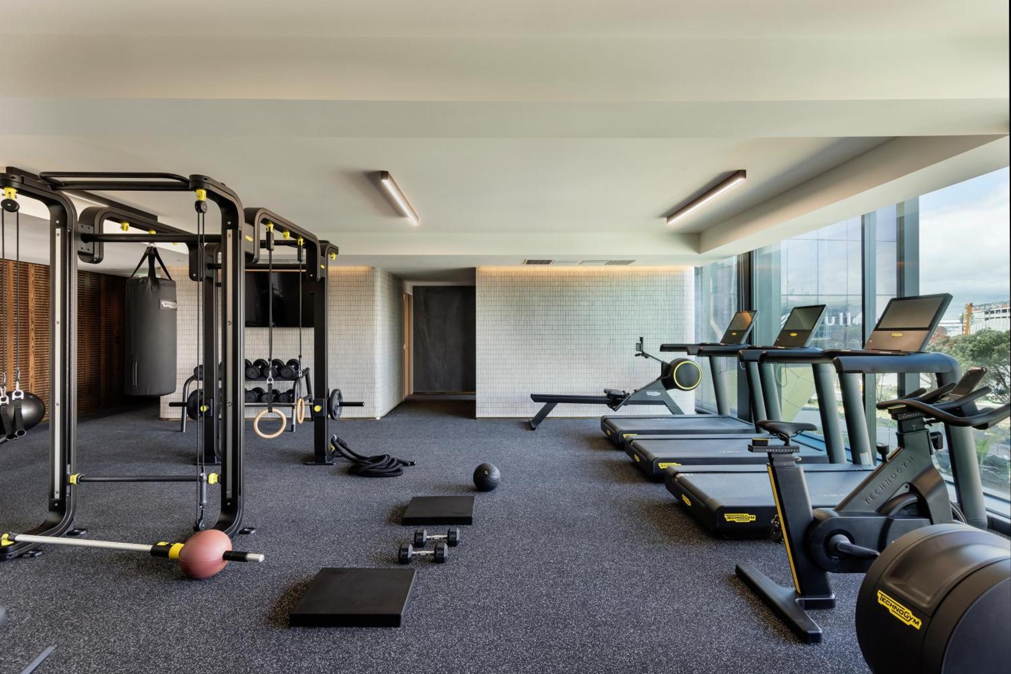Pullman Auckland Airport Hotel ภายนอก รูปภาพ The gym at the hotel