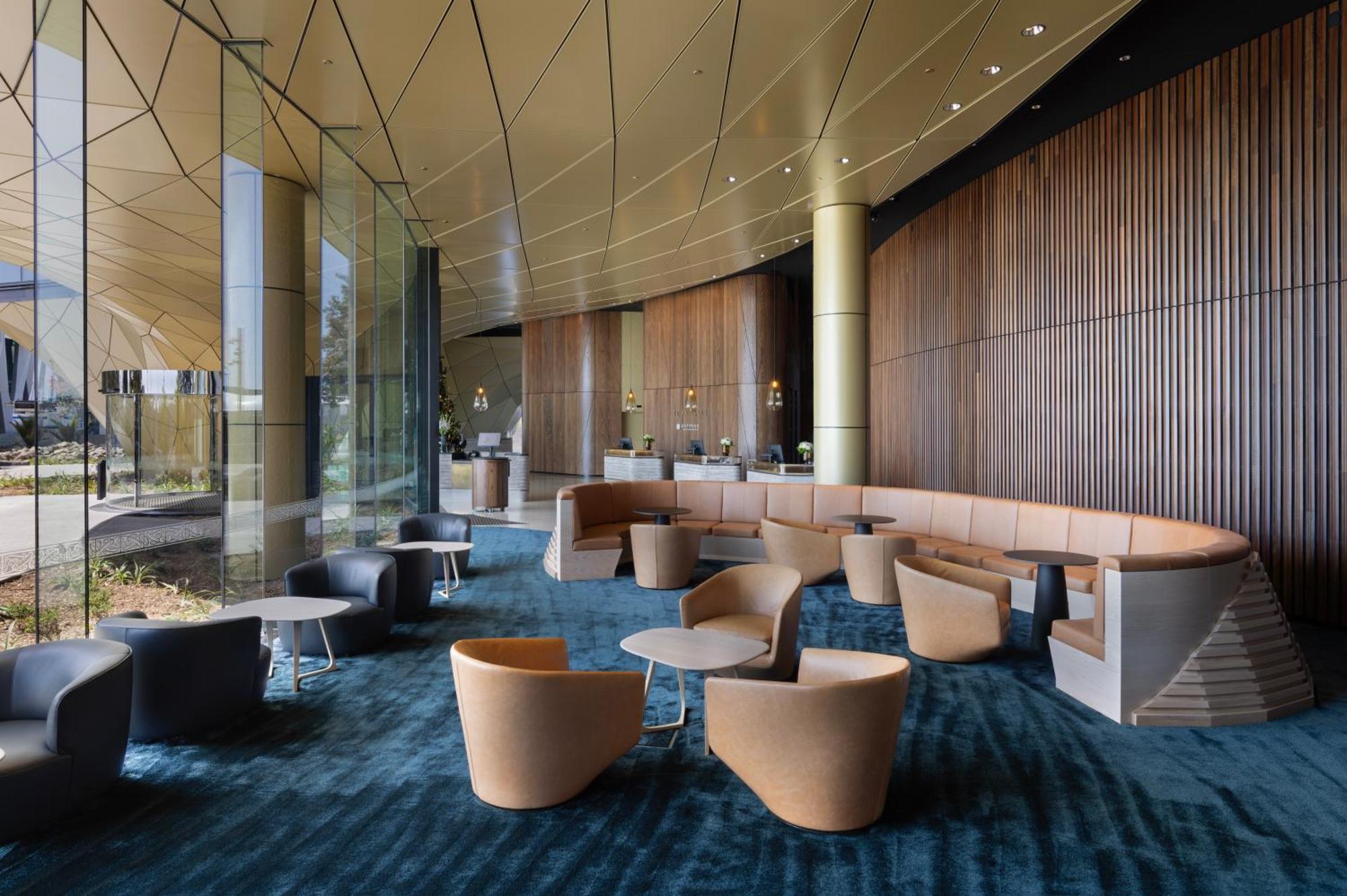 Pullman Auckland Airport Hotel ภายนอก รูปภาพ The interior of the lounge